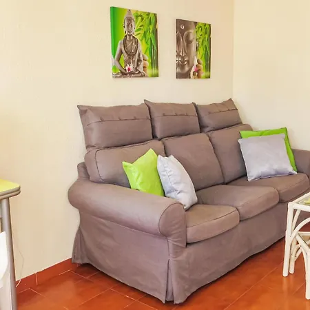 1 Bedroom Pet Friendly Apartment In Torrevieja Esterno foto