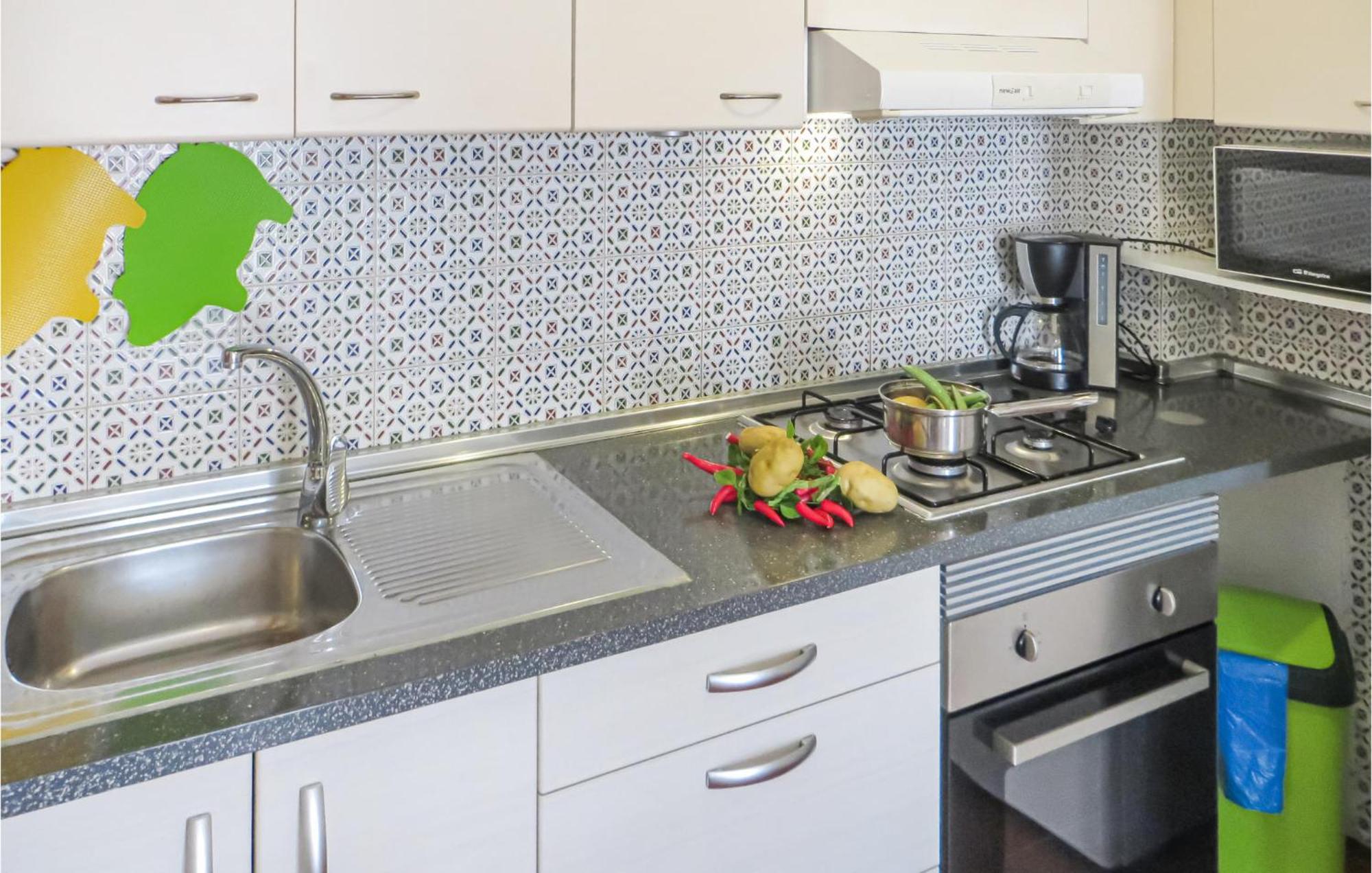 1 Bedroom Pet Friendly In *